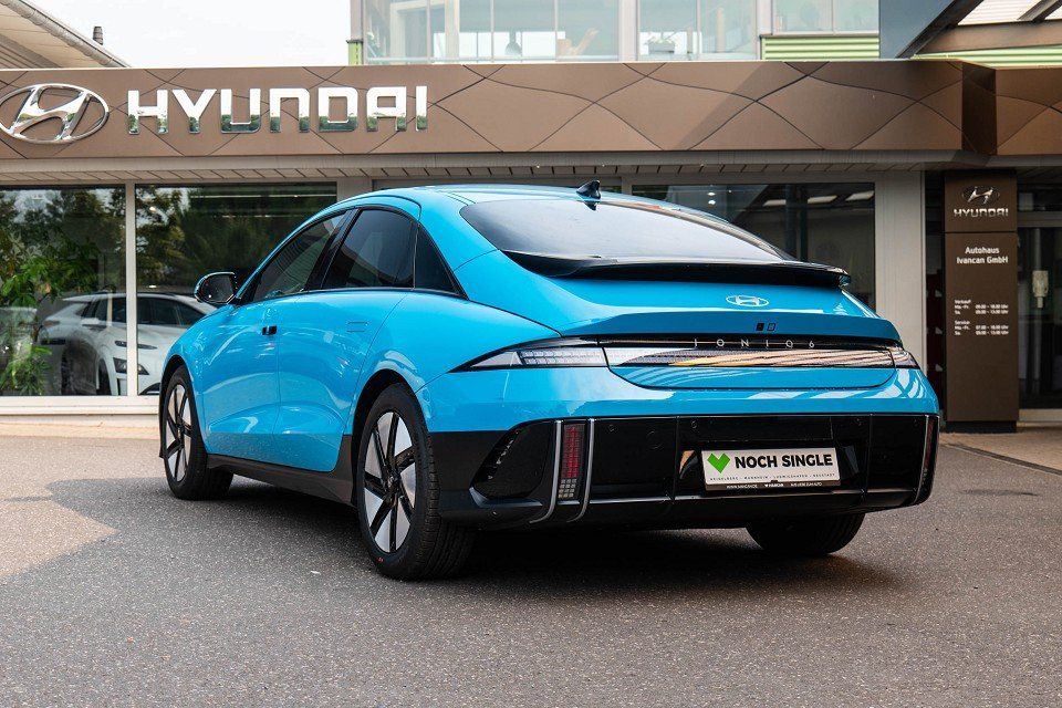 Fahrzeugabbildung Hyundai IONIQ 6 77,4kWh TECHNIQ BOSE Parkpaket
