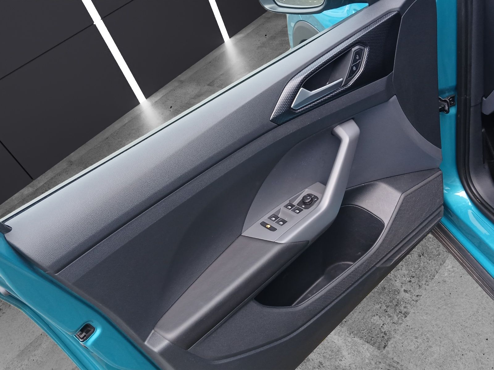 Fahrzeugabbildung Volkswagen T-Cross TSI Life DSG LED Klima RFK LM