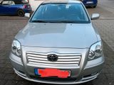 Toyota Avensis 2.0 . Benzin - Toyota Avensis aus 2004