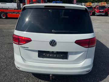 Volkswagen Touran - 5