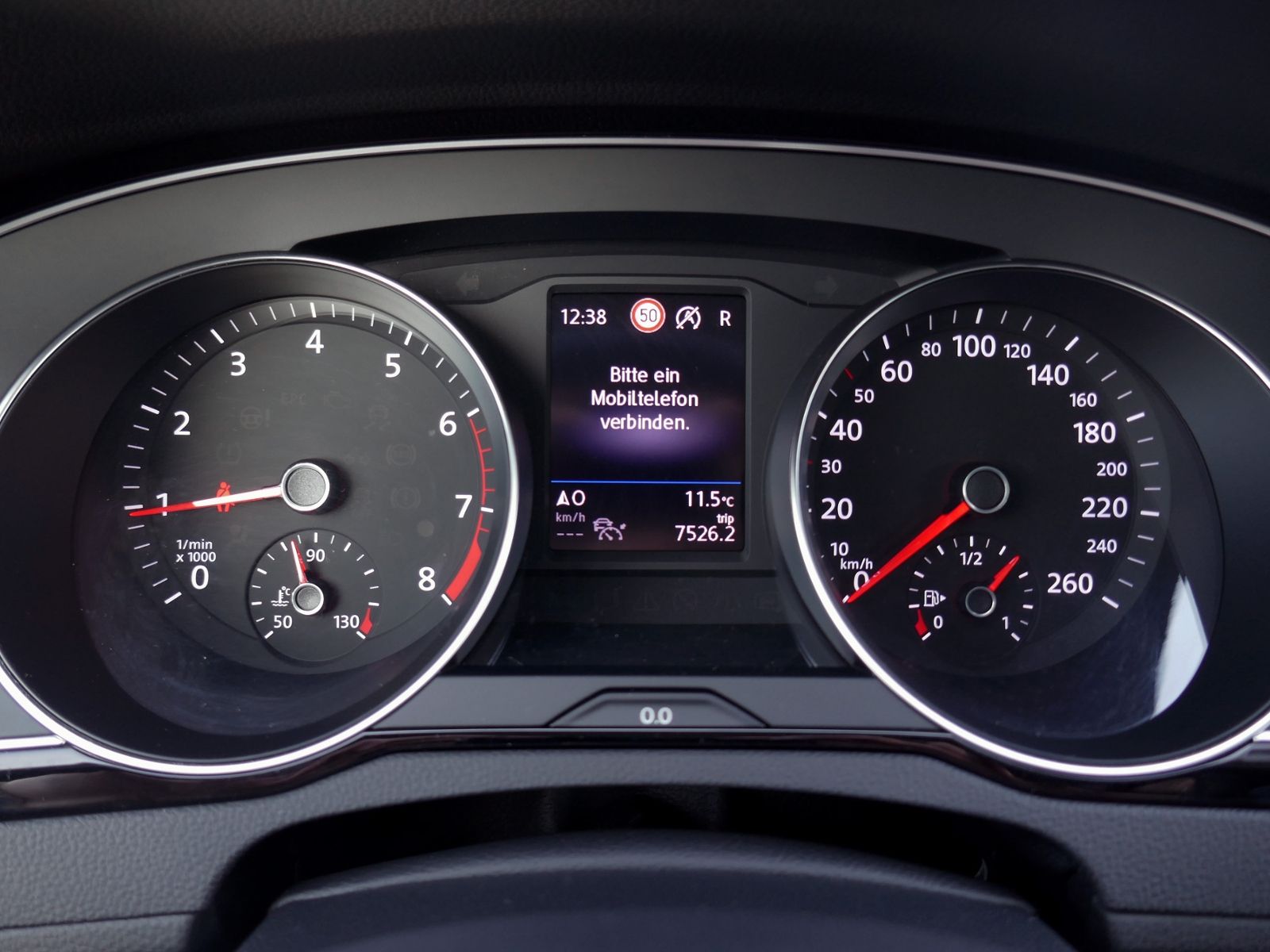 Fahrzeugabbildung Volkswagen Passat Variant Business 1.5 TSI DSG LED AHK RFK