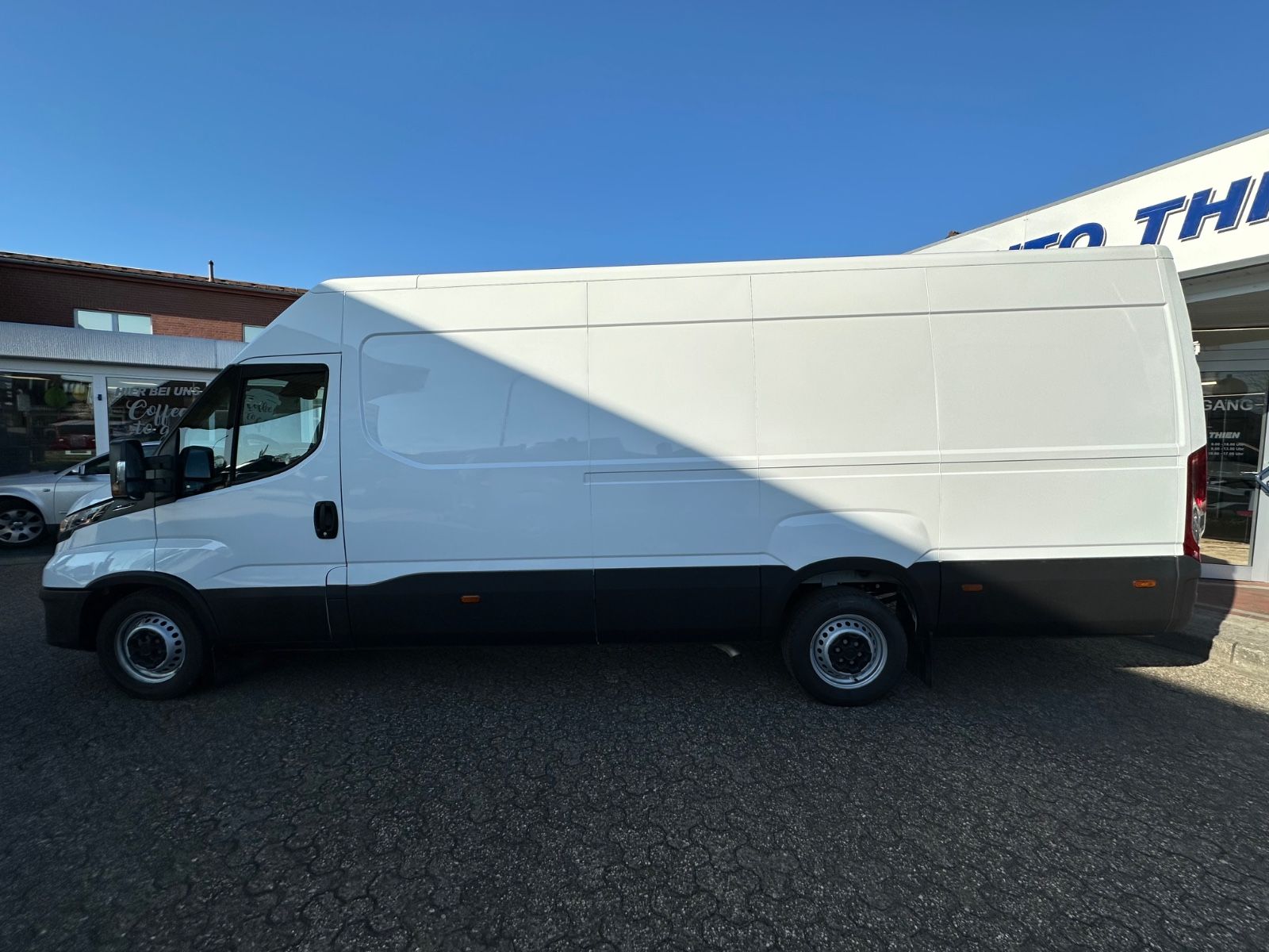 Fahrzeugabbildung Iveco Daily 35S16V 4100 L H2 2.3L Kamera/Temp/Carplay