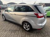 Ford Grand C-Max Grand C-MAX Champions Edition - silberne Ford Grand C-Max
