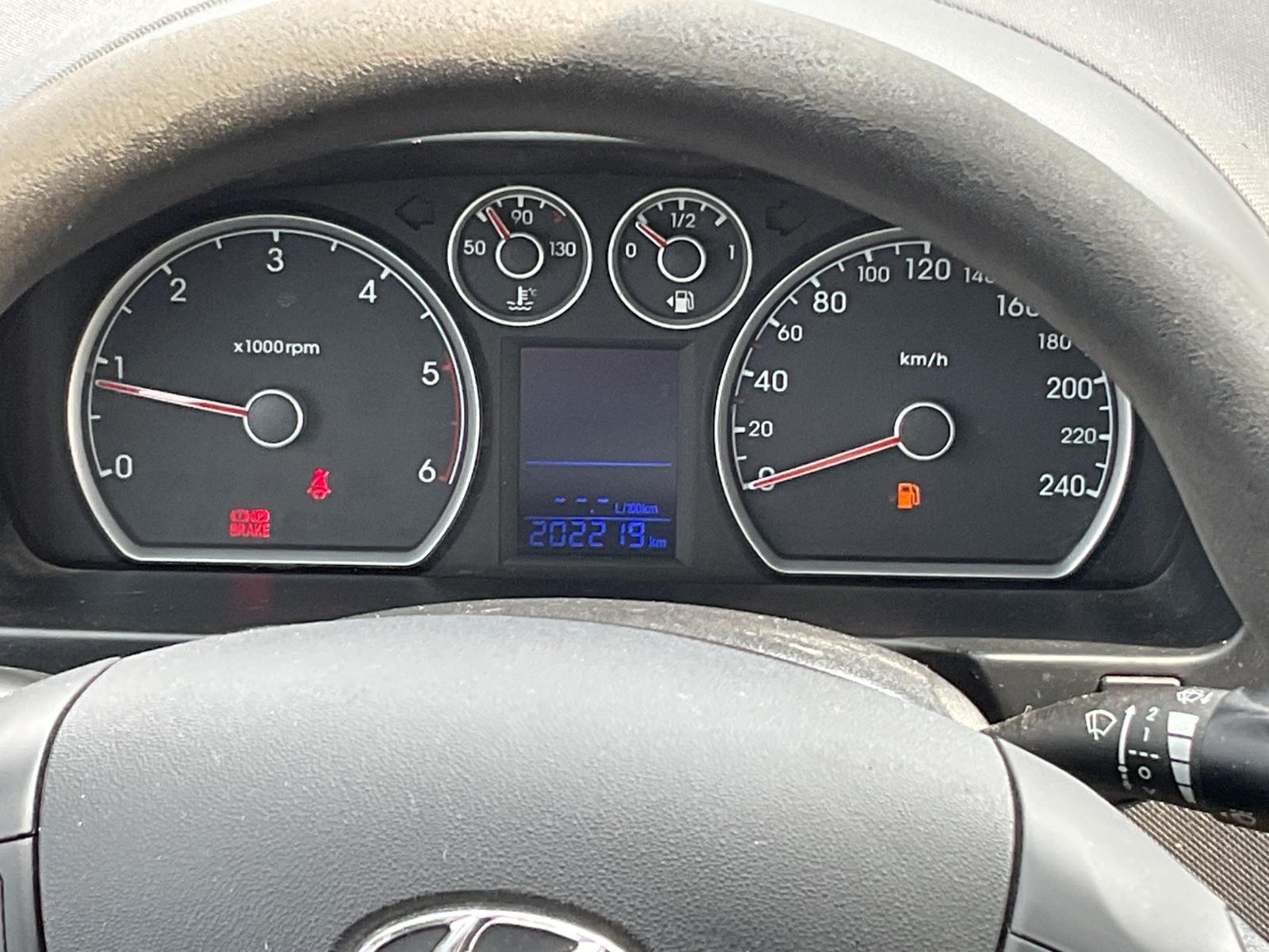Hyundai i30 2010 — photo 9