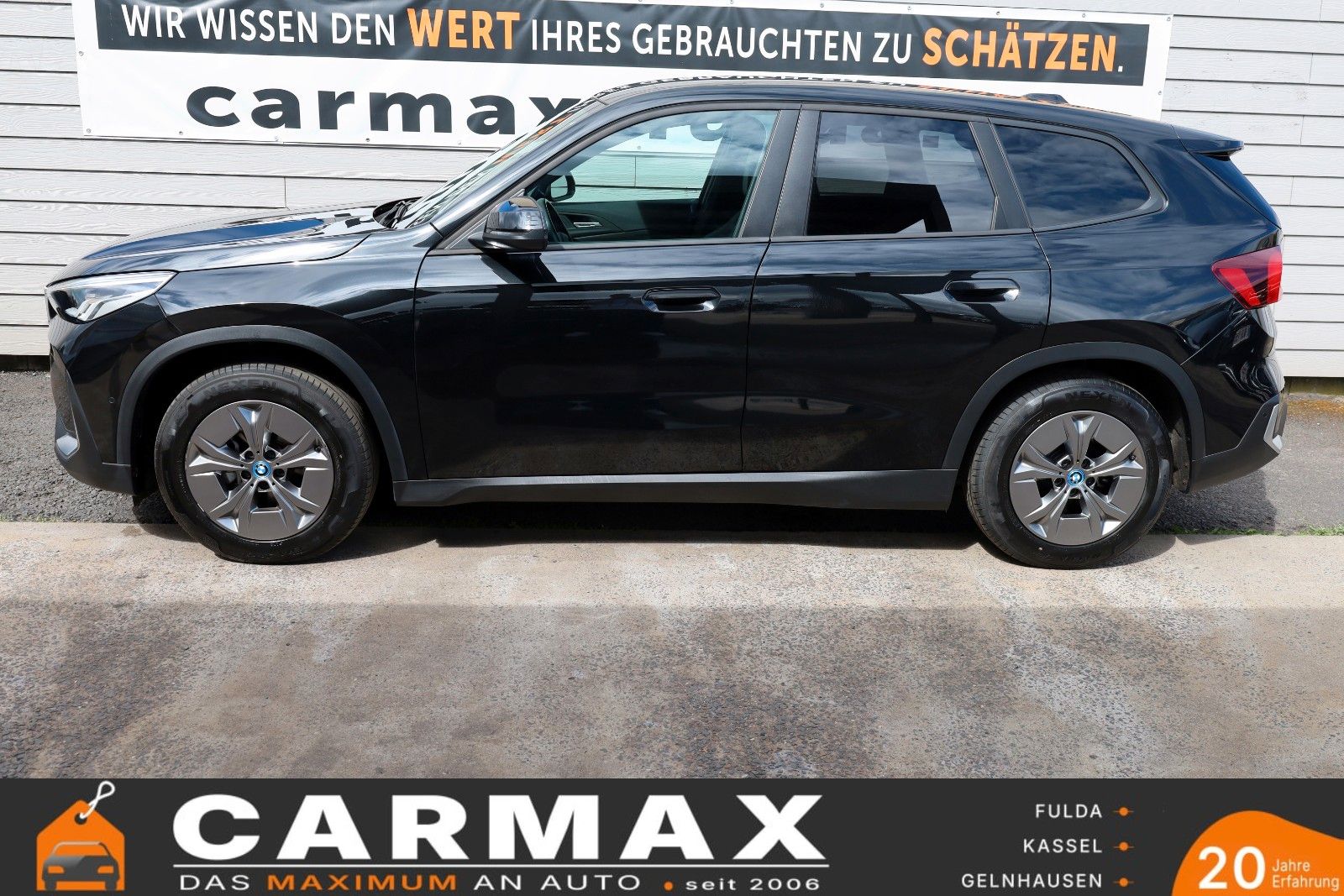 Fahrzeugabbildung BMW iX1 20 eDrive 68KWH Leder,Navi,LED,Parkassistent