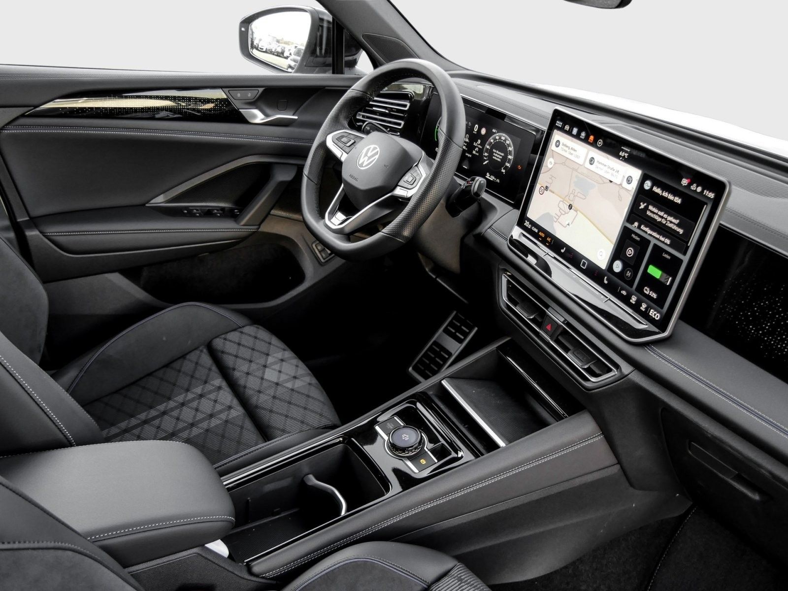 Volkswagen Tiguan R-Line Black Style eHybrid IQ.Light Navi  imagem 3