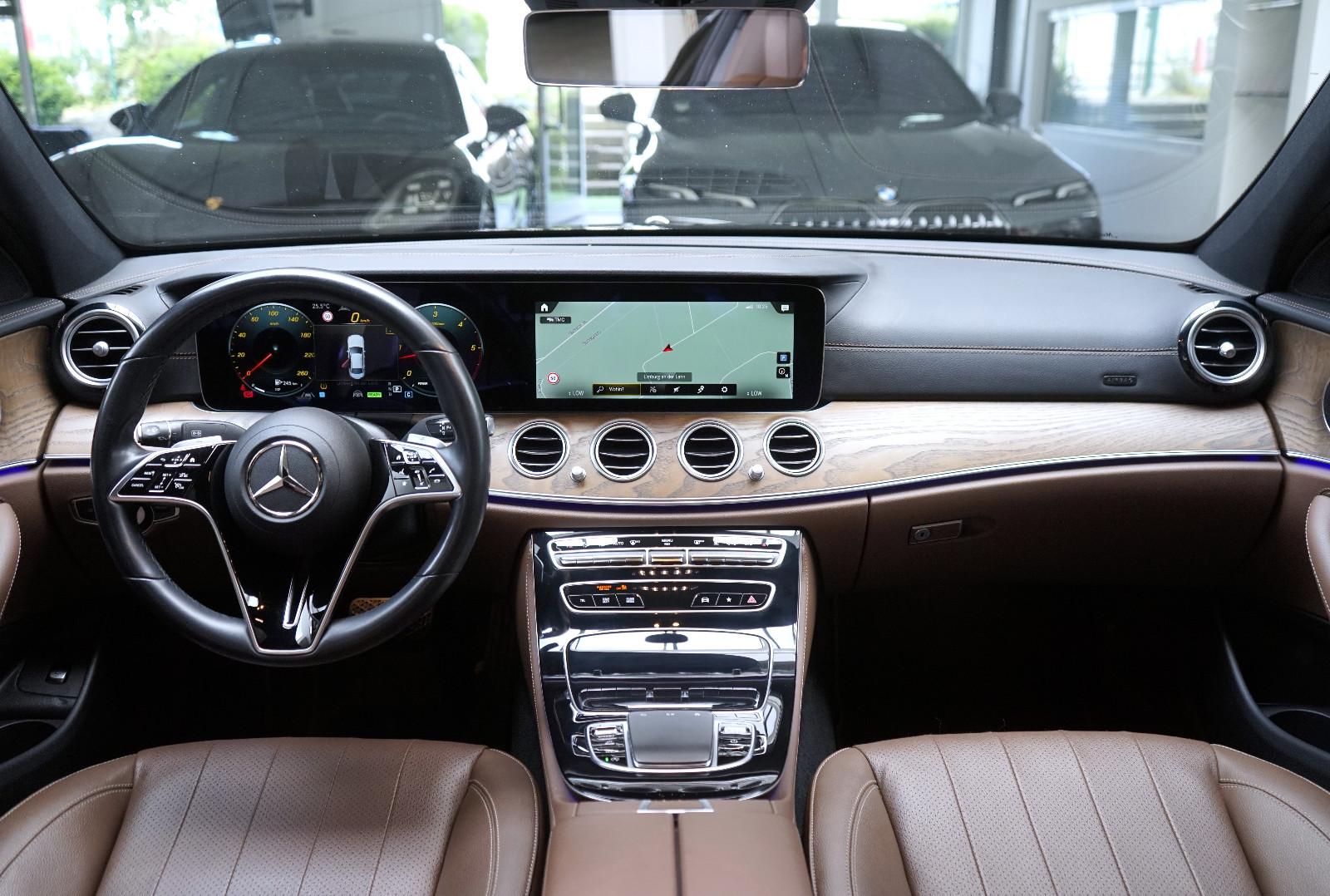 Mercedes-Benz E 220d 4M*Exclusiv*Head*Distro*Massage*EgSD*AHG*