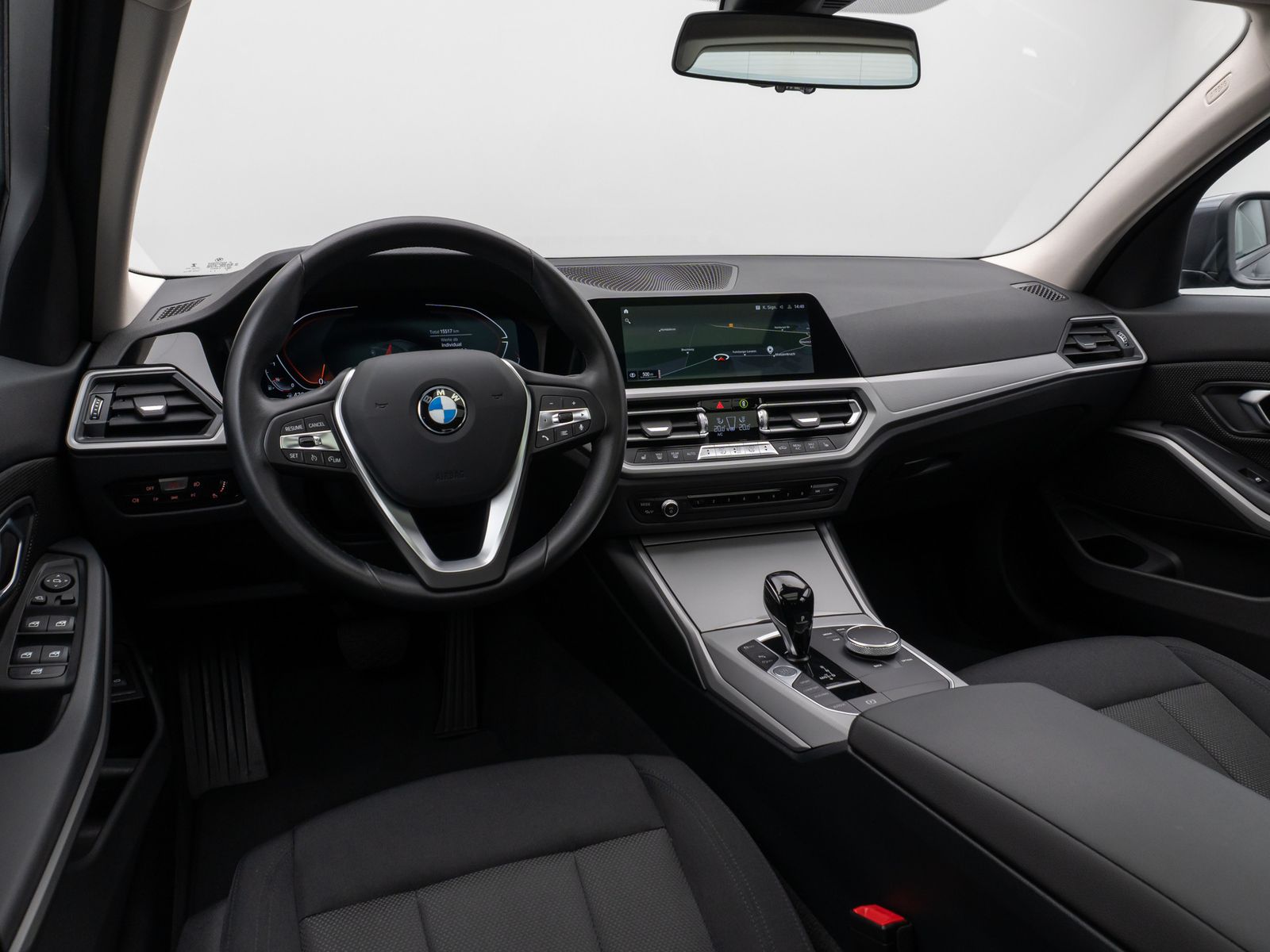 Fahrzeugabbildung BMW 320i Panorama DAB CockPitPr DrivAssist PDC Alarm