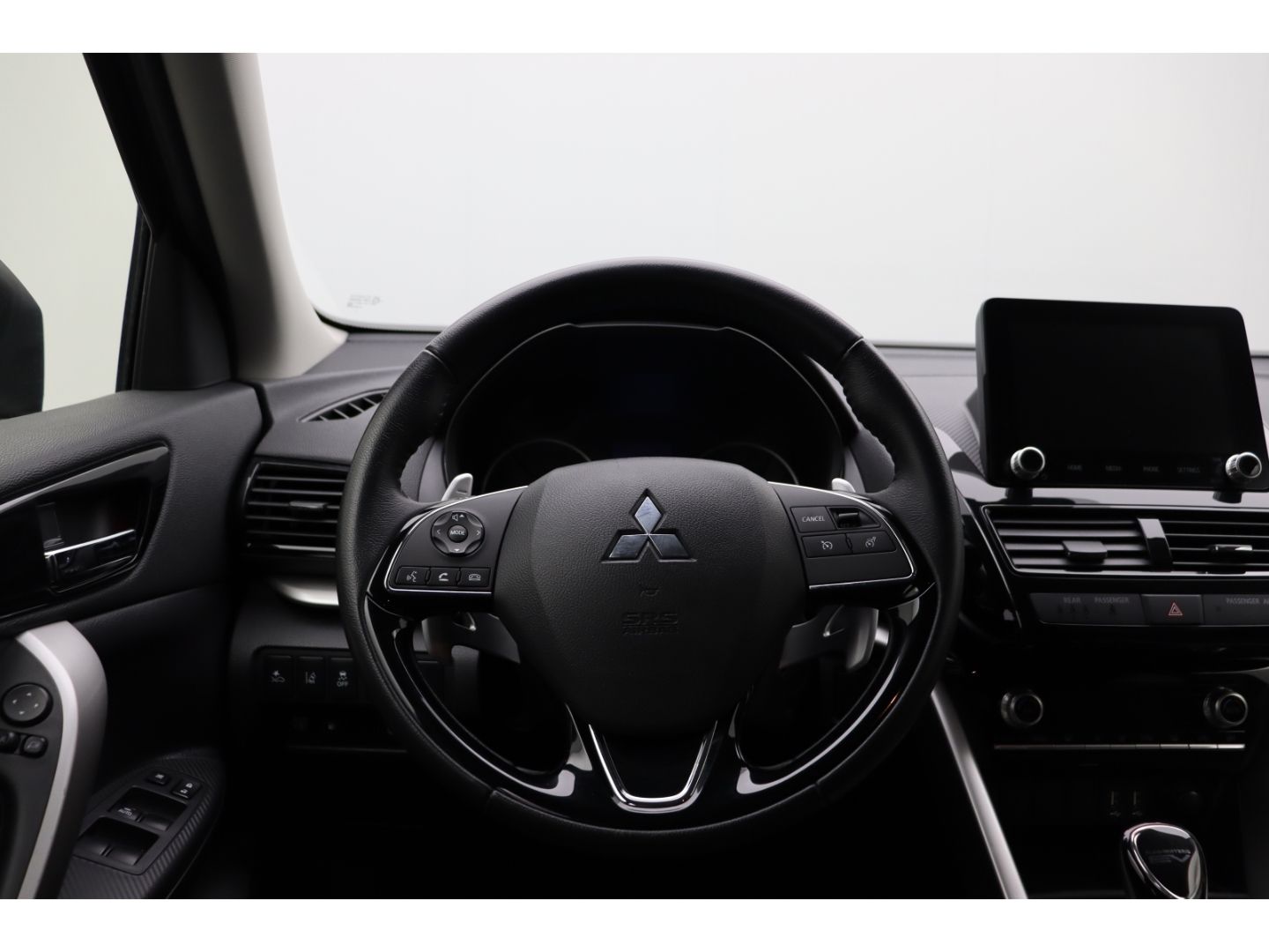 Fahrzeugabbildung Mitsubishi Eclipse Cross Basis Hybrid 4WD SHZ Rückfahrkam