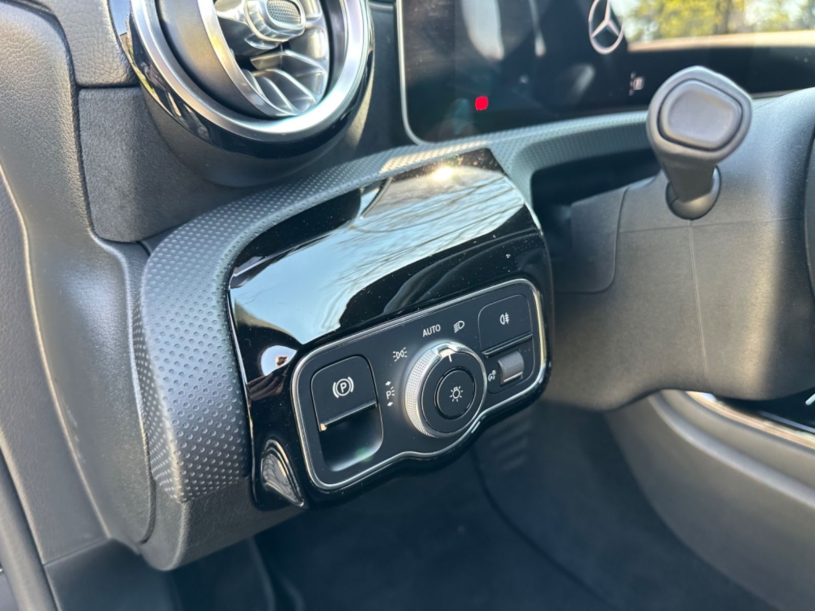 Fahrzeugabbildung Mercedes-Benz A 200 AMG*Keyless*360°Kamera*SHZ*MBUX*LED*