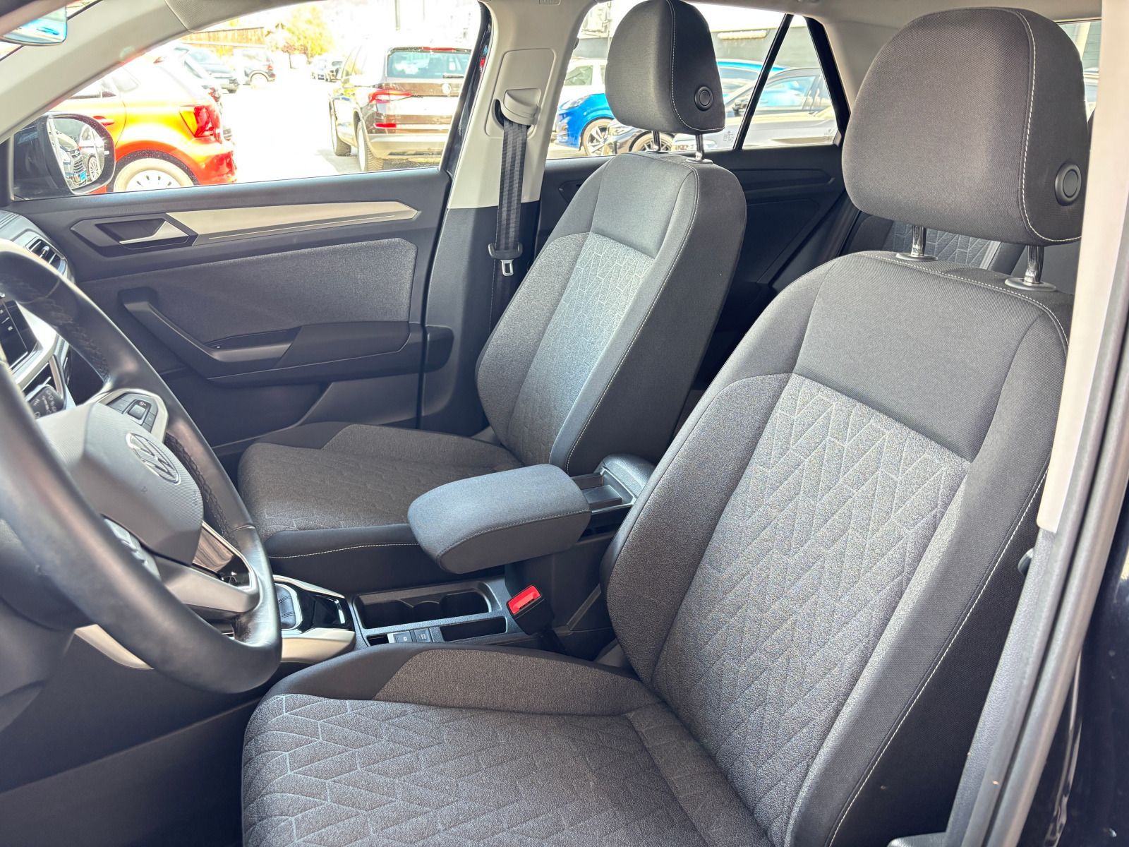 Volkswagen T-Roc - Bild 13