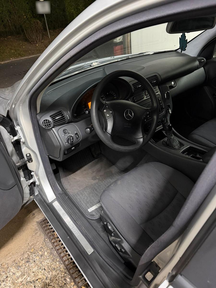 Mercedes-Benz C 200