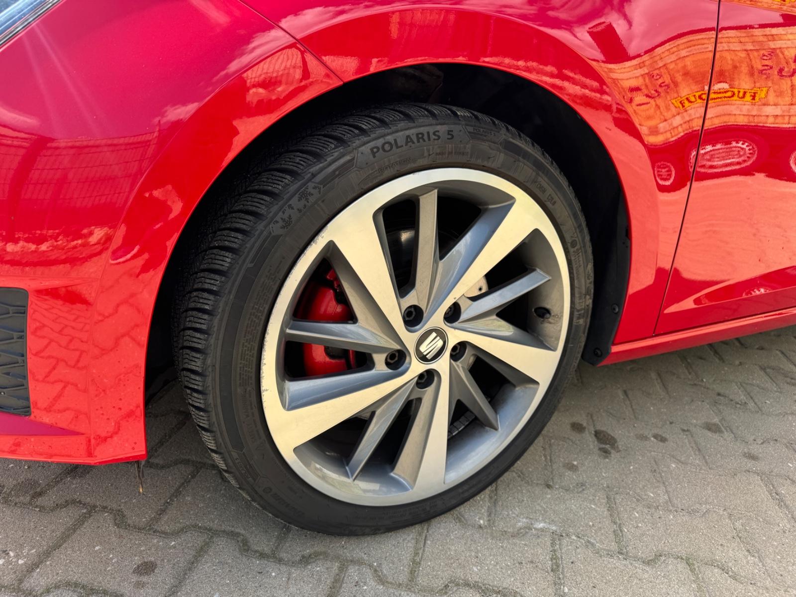 SEAT LEON SC FR 184CH - LED - GPS - ATTELAGE - RÉGULATEUR DE VITESSE - PACK SPORT - TOIT OUVRANT