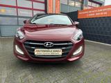 Hyundai i30 YES!/Navi/Kamera/AHK/Sitz&Lenkradh/Teilleder - Hyundai i30 Gebrauchtwagen in Duisburg