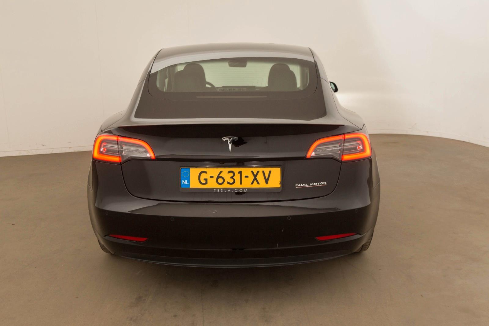 TESLA MODEL 3 PERFORMANCE 483CH - 1ERE MAIN - HAYON ÉLECTRIQUE - TOIT PANORAMIQUE