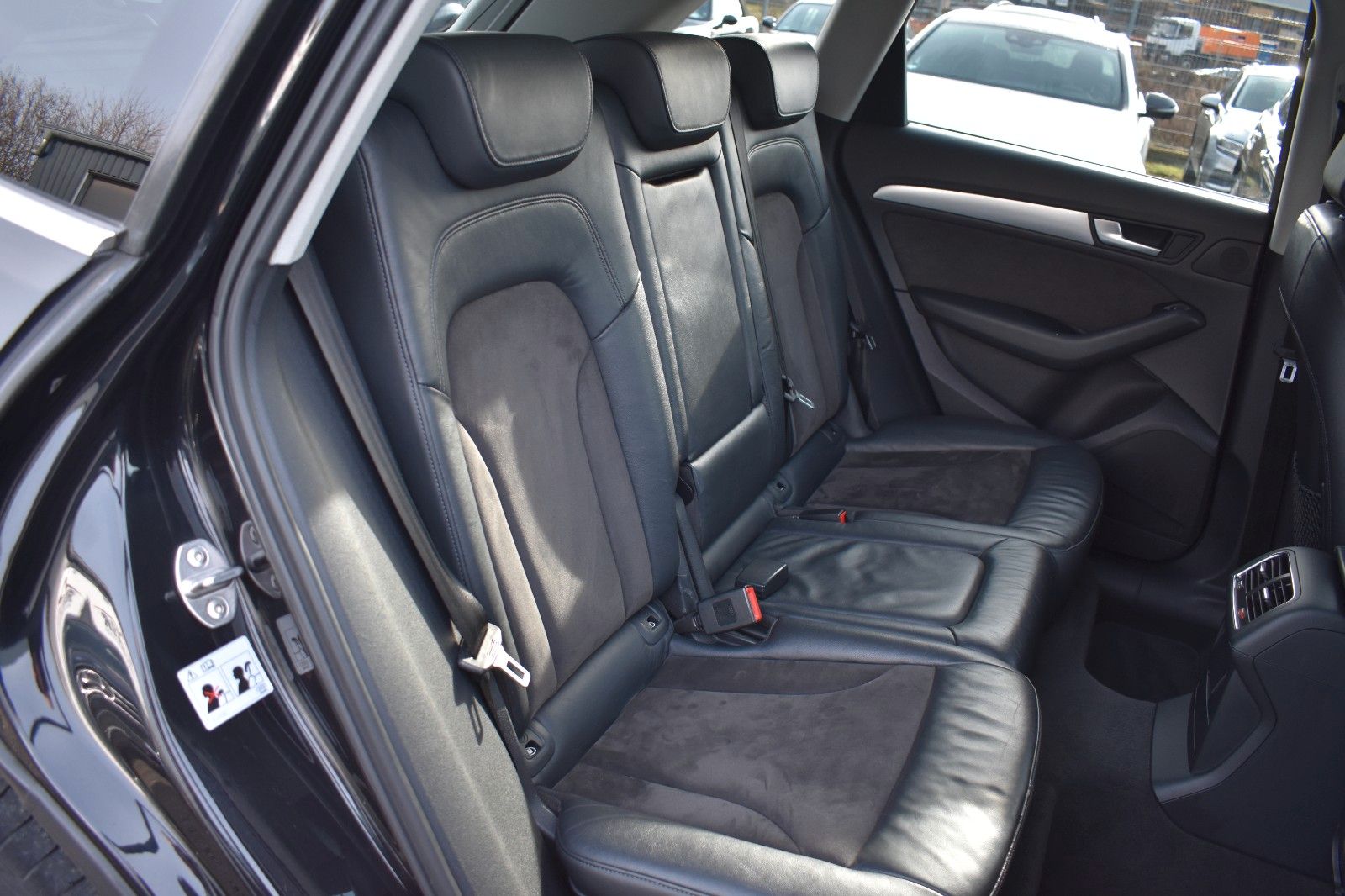 Fahrzeugabbildung Audi Q5 2.0 TDI 130 kW quattro S Line AHK  20*