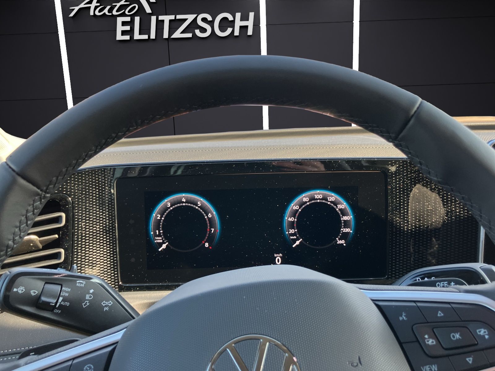 Fahrzeugabbildung Volkswagen Tiguan 1.5 e Life DSG LED ACC RearView Ambiente