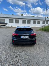 Ford Focus 2,3 EcoBoost ST Styling-Paket Auto ST ... - Ford Focus: ST Styling Paket