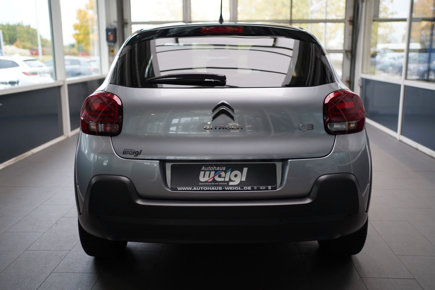 Fahrzeugabbildung Citroën C3 PureTech 110 EAT6 Shine Pack Automatik Navi
