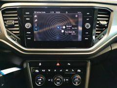 VW T-Roc TDI NAVI PDC SHZ Totwinkel-Assistent LED