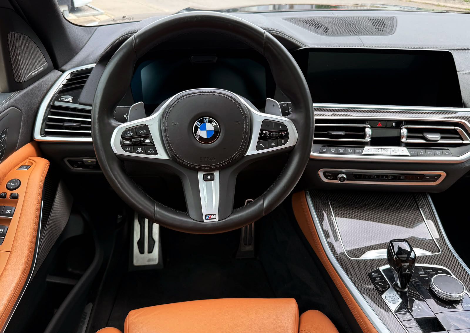 Fahrzeugabbildung BMW X5 xDrive40d M-Sport 360° AHK ACC Laser HUD AHK