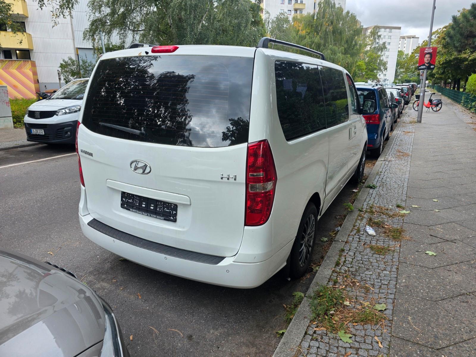 Hyundai H-1 8sitzer Automatik