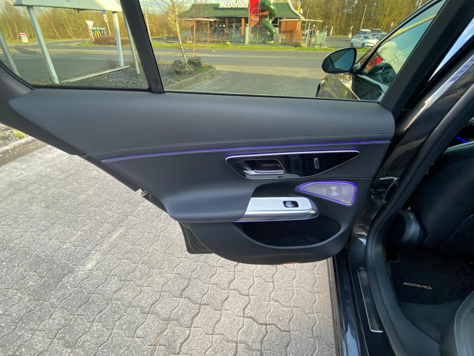 Mercedes-Benz E 220 E Limousine E 220 d AMG Line