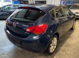Opel Astra J Lim. 5-trg. 150 Jahre Opel *Erst 45 Tkm* - Opel Astra mit Benzin-Antrieb: 150 Jahre