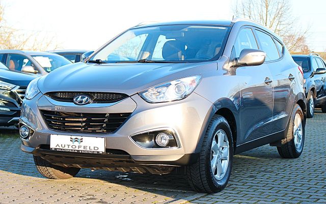 Hyundai ix35 2.0 4WD/SHEFT/TEILLEDER/NAVI/SHZ/BT/8FACH