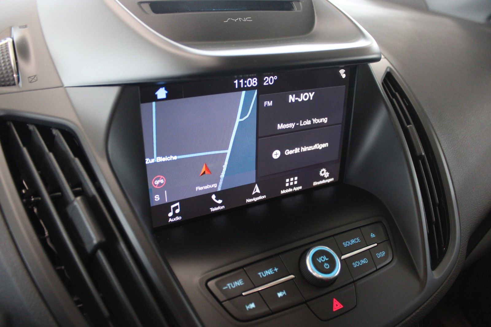 Fahrzeugabbildung Ford Kuga ST-Line Aut. 4x4 PANO CAM Xenon WinterPak.