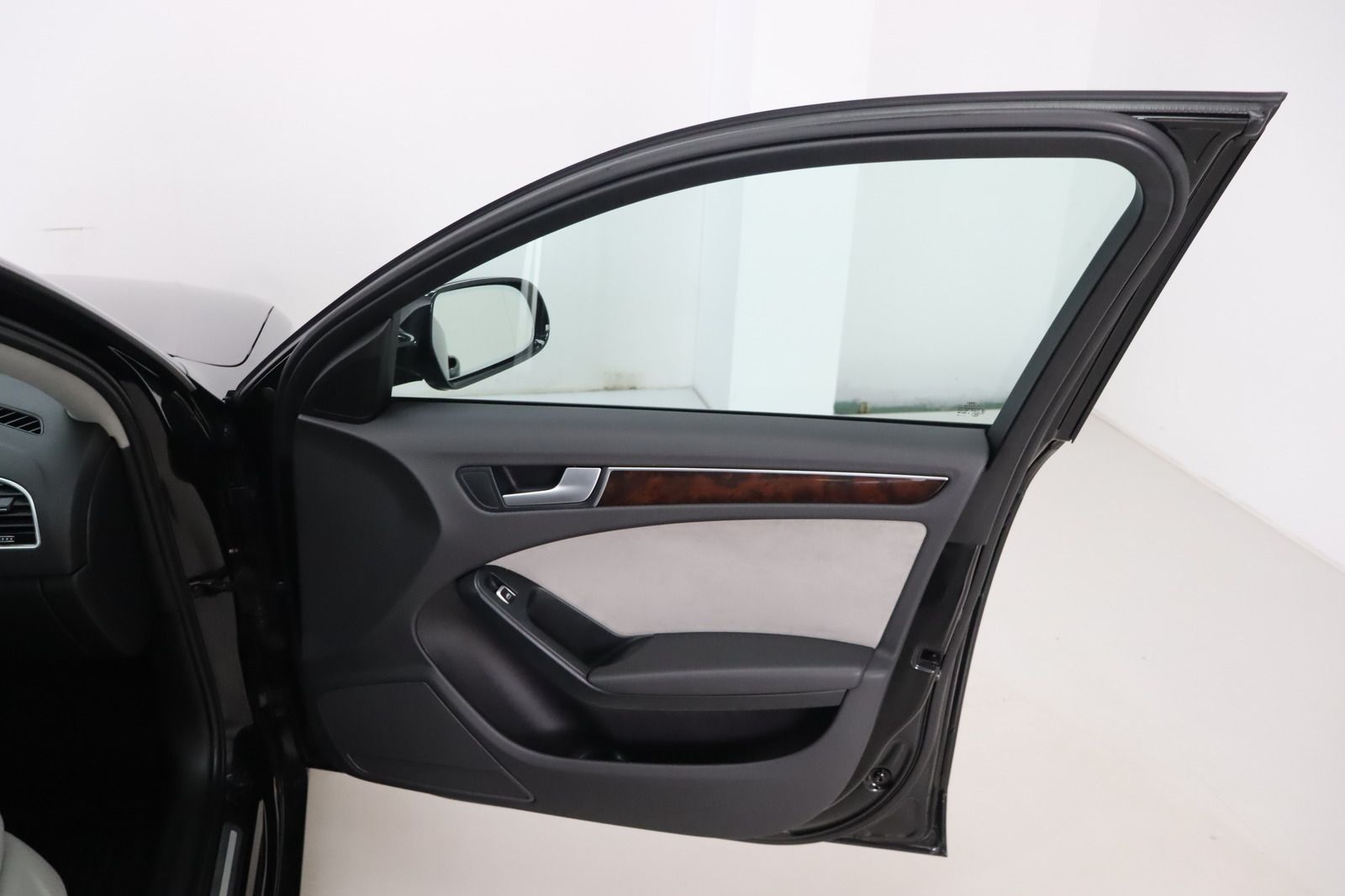 Fahrzeugabbildung Audi A4 3.0 TDI S tronic * Xenon * Navi * el. Sitze