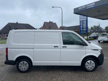 Fahrzeugabbildung Volkswagen T6.1 2.0 TDI Kasten Klima/Einparkhilfe/GRA