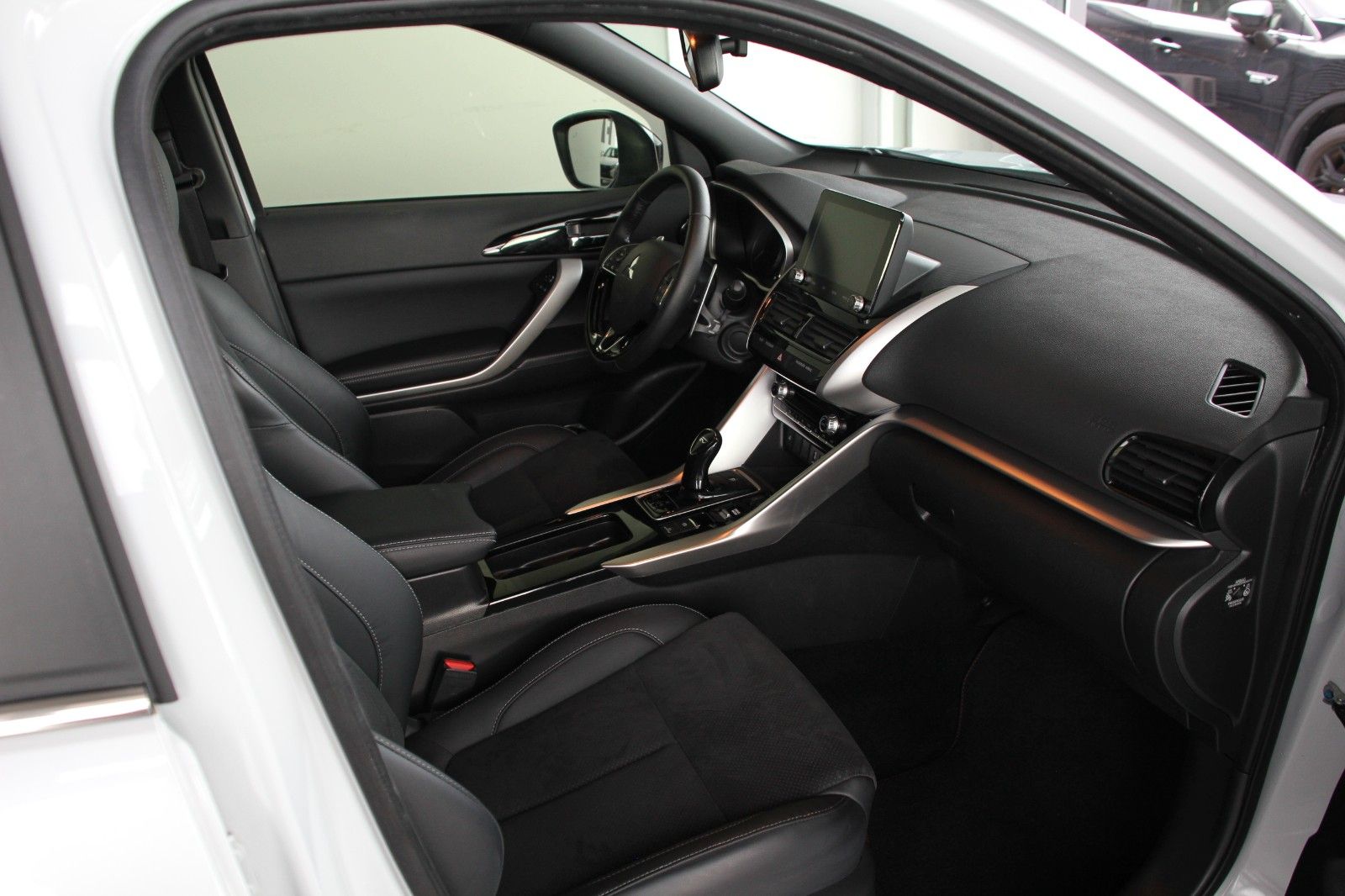 Fahrzeugabbildung Mitsubishi Eclipse Cross PHEV Select