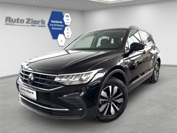 Volkswagen Tiguan - 1