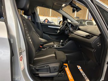BMW 218 d Active Tourer*Klima*AHK*LED*Navi*Bluetooth