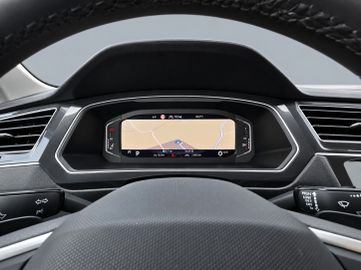 Volkswagen Tiguan Allspace - 11
