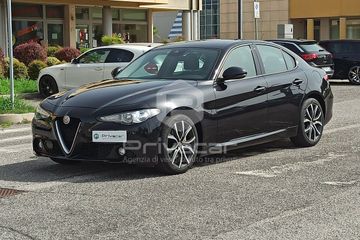 Alfa-Romeo Giulia - 1