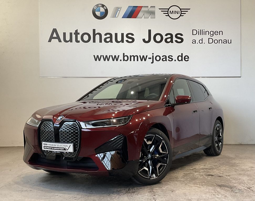 BMW iX