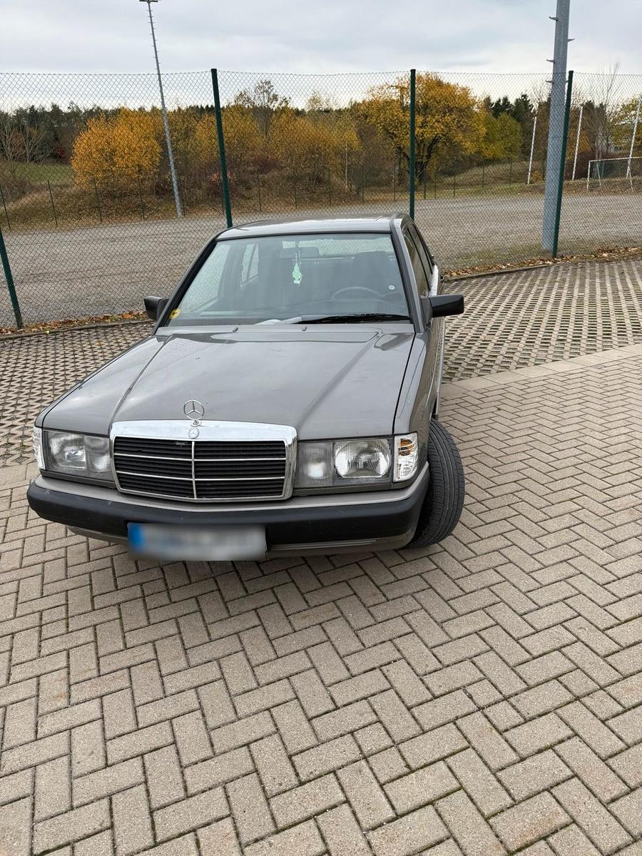 Mercedes-Benz 190
