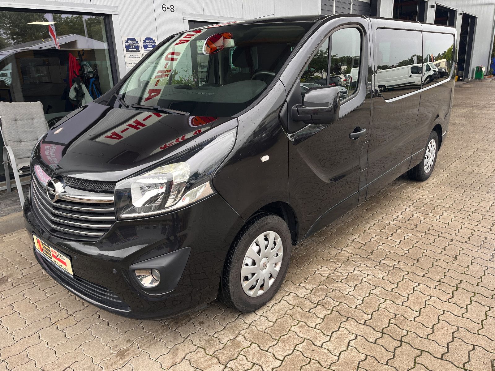 Fahrzeugabbildung Opel Vivaro B  Kombi L2H1  2,9t