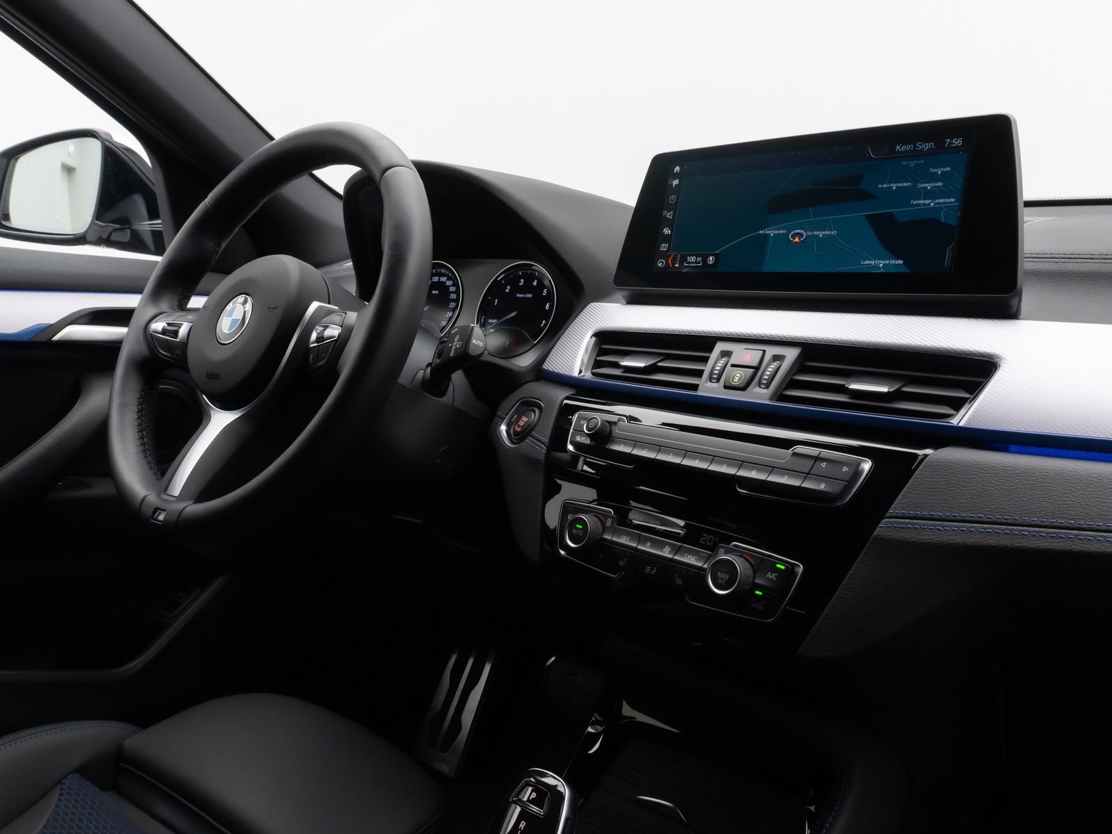 Fahrzeugabbildung BMW X2 xD20i M Sport Kamera HUD DAB Navi+ Alarm 19"
