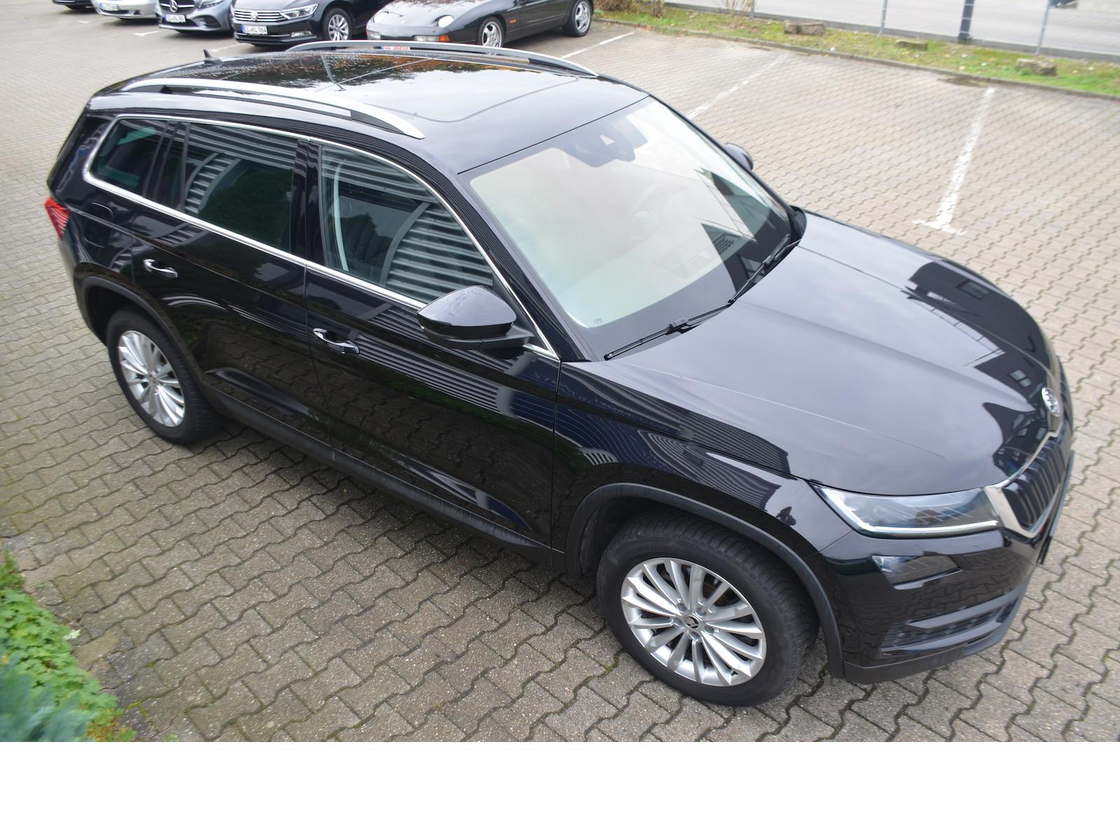 Skoda Kodiaq 4X4 7-Sitze Leder Memo Ahk Pano LED+230V!
