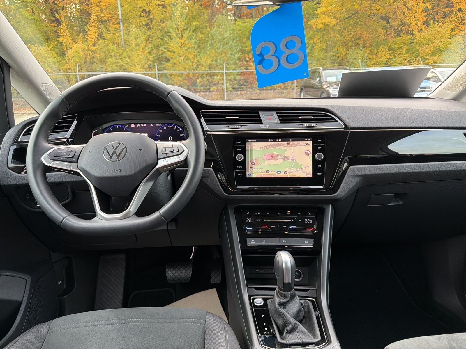 Touran Highline TSi DSG Navi Kamera beh Frontsch