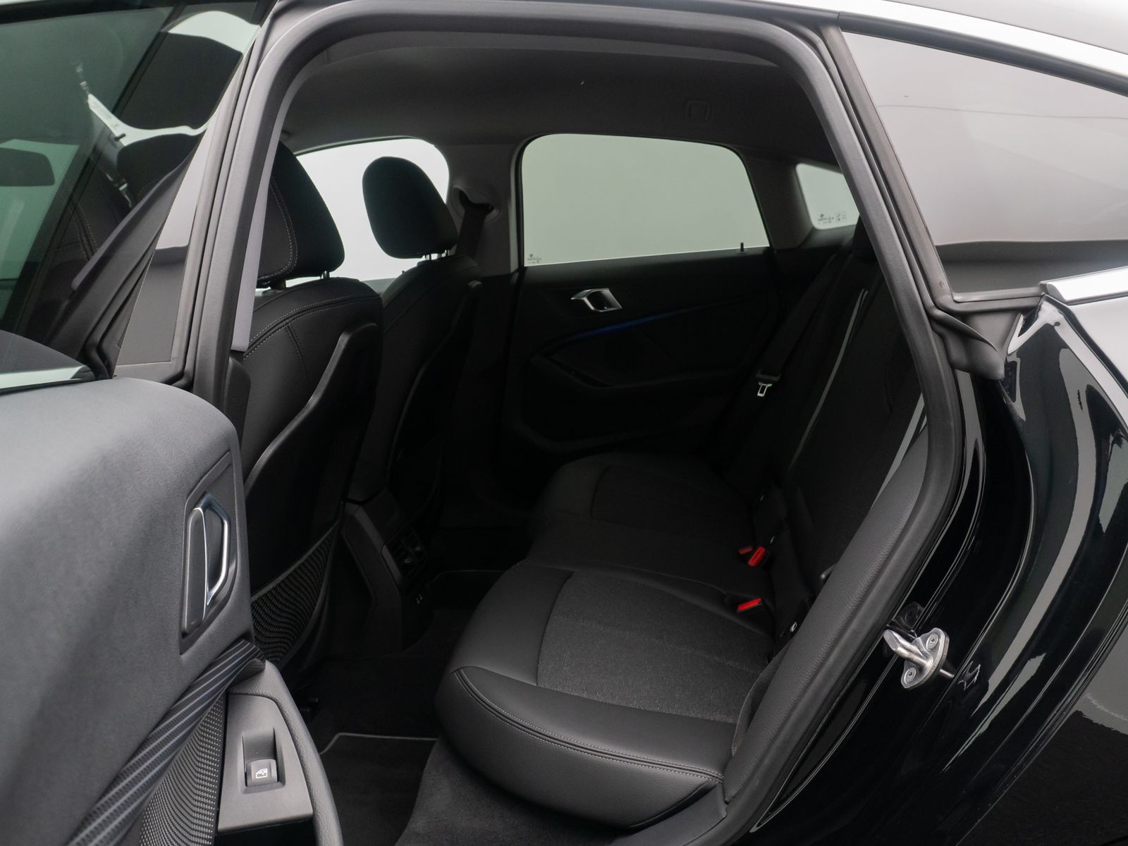 Fahrzeugabbildung BMW 220d Gran Coupé Sport Line DAB HiFi Lenkradheizg