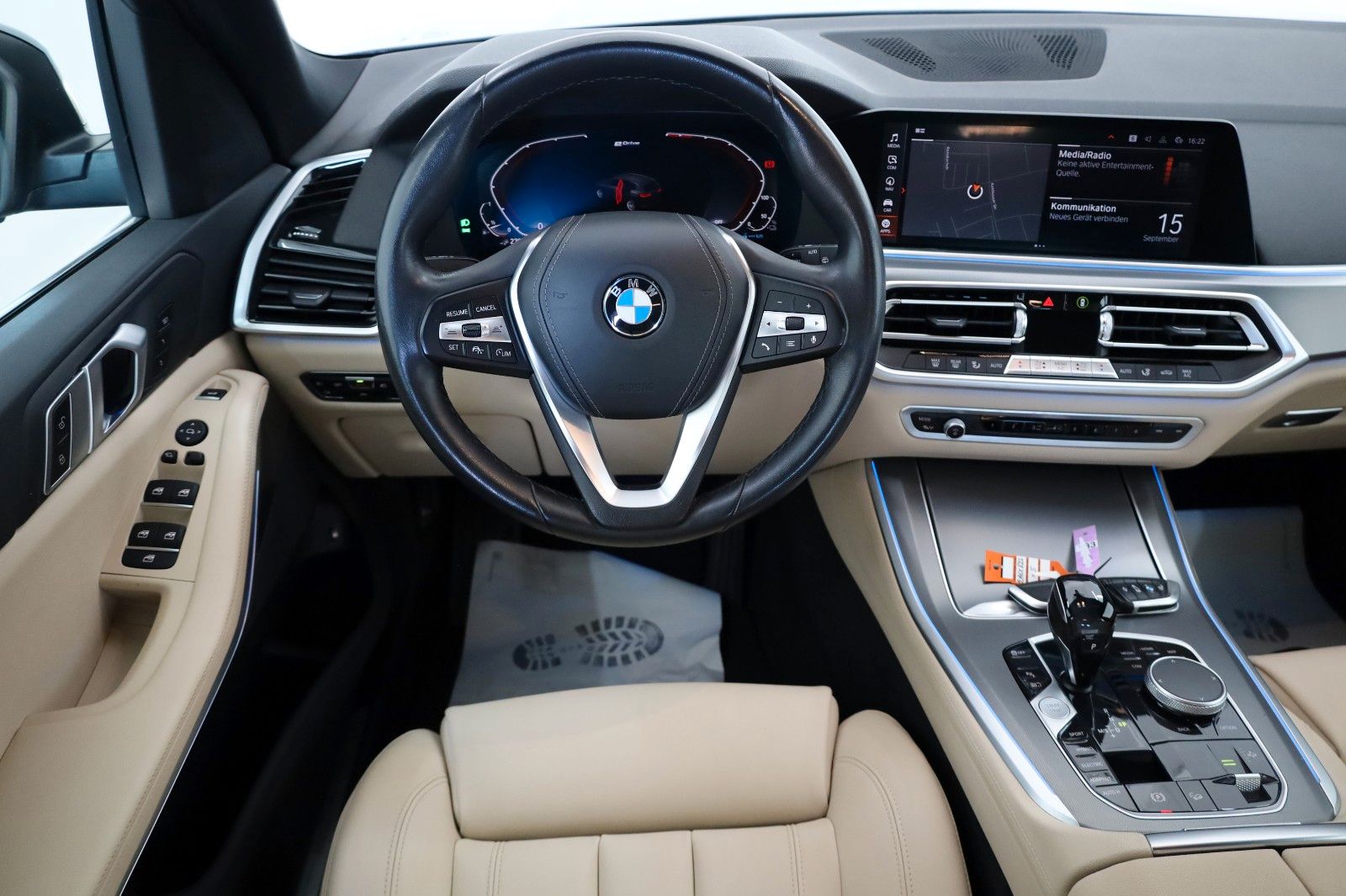 Fahrzeugabbildung BMW X5 xDrive 45e Leder,Navi,LED,Kamera,Kamera,ACC