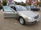 Mercedes-Benz E 280 T (211 K) AHK/Leder/NAVI/GSHD/SH/PDC - Mercedes-Benz E 280: Kombi