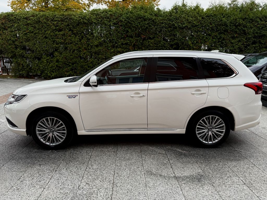 Mitsubishi Plug-in Hybrid Outlander