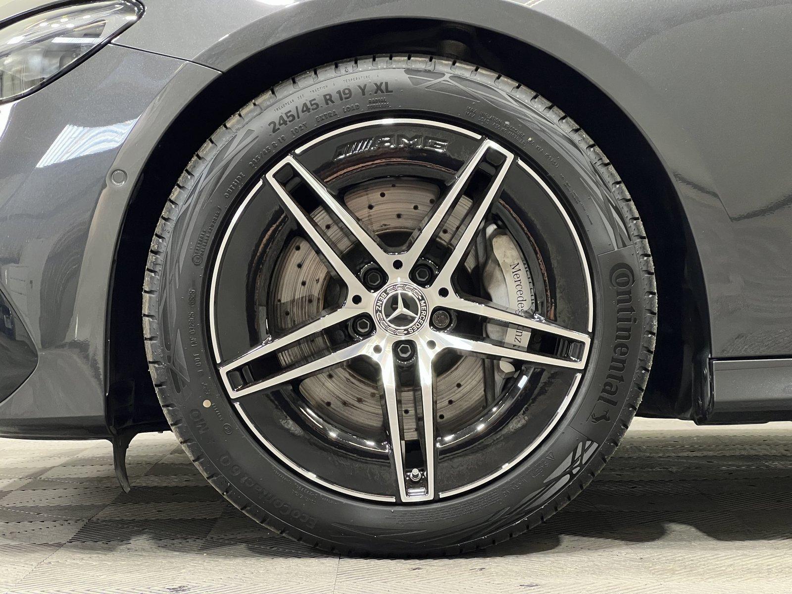 Mercedes-Benz E 220T d 4M AMG Line Advanced Night PanoDach+AHK