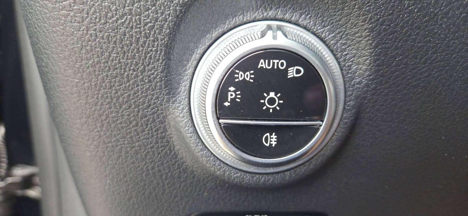Mercedes-Benz C-Class LED / Navi Prem / Kamera / 64 Ambiente / S, миниатюра 19