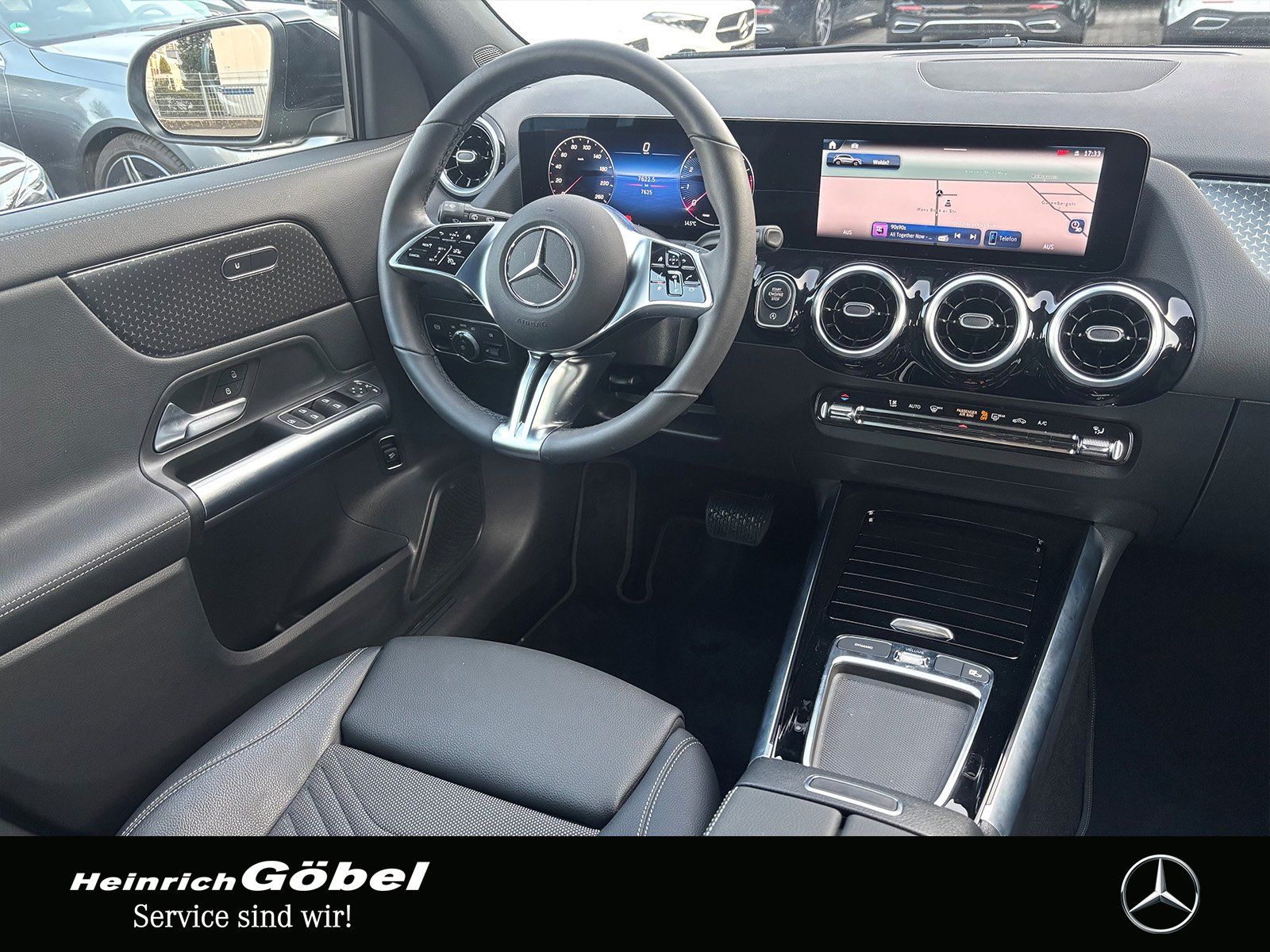 Fahrzeugabbildung Mercedes-Benz GLA 180 PROGRESSIVE*KAMERA*APPLE-CARPLAY*LED